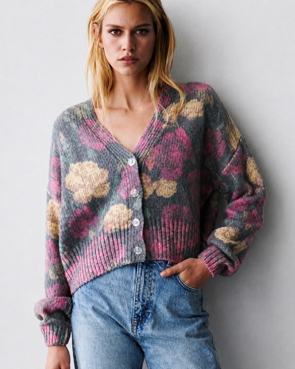 Zara Floral Print Cropped Button Front Cardigan Sweater Size Medium